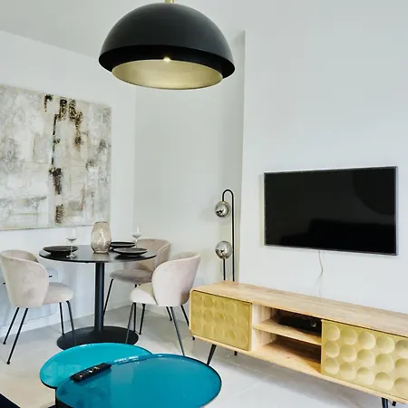 Bel Au Charme Parisien, Pour 6 Personnes דירה