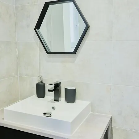 דירה Bel Au Charme Parisien, Pour 6 Personnes פריז