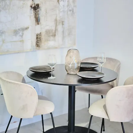 Bel Au Charme Parisien, Pour 6 Personnes