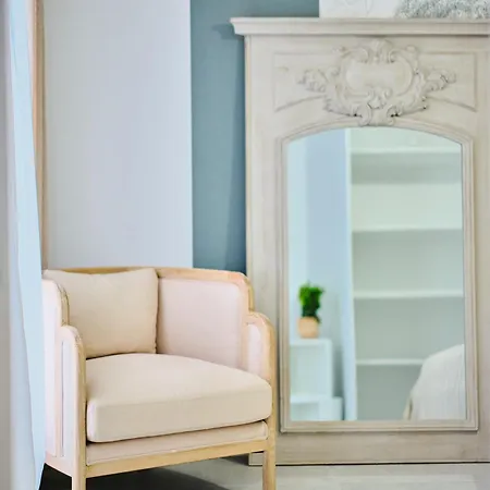 Bel Au Charme Parisien, Pour 6 Personnes פריז