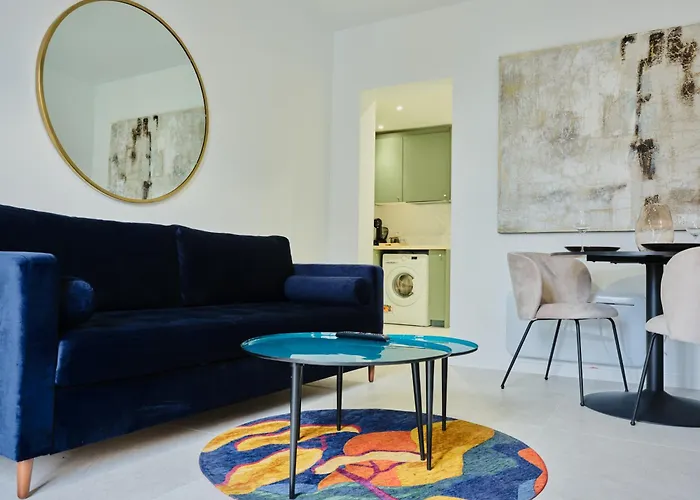 Apartament Bel Au Charme Parisien, Pour 6 Personnes *